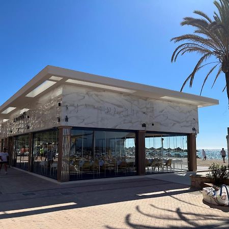 Moderno Apartamento En Primera Linea Paseo Maritimo Фуэнхирола Экстерьер фото